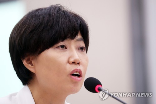 답변하는 이유정 후보자