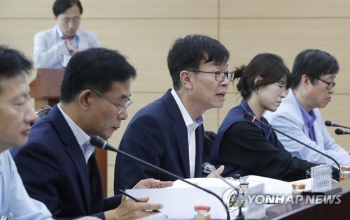 간담회 인사말하는 김상조 공정거래위원장