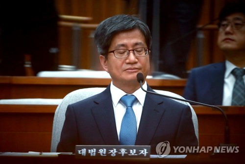 야당의 공세 속에