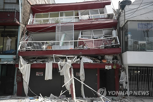 멕시코서 규모 7.1 지진…최소 53명 사망, 피해 확대