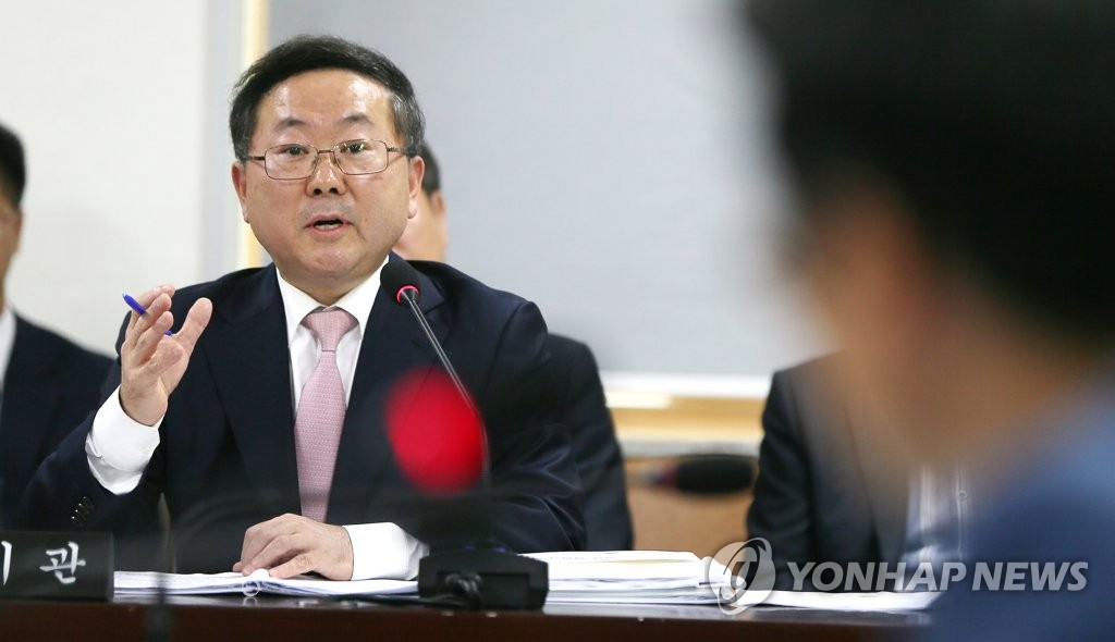 답변하는 박홍배 제주관광공사 사장 예정자