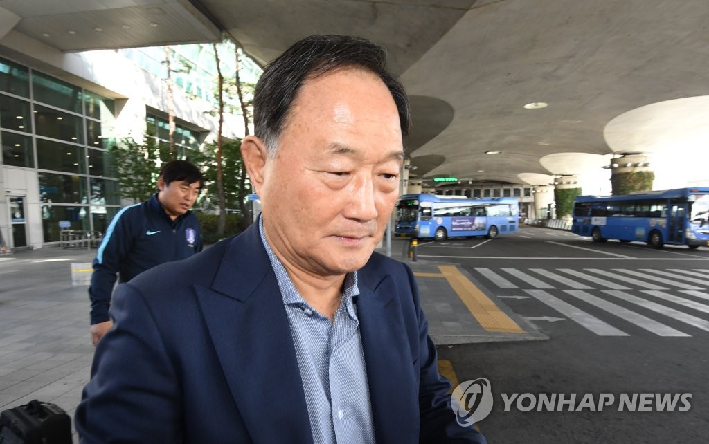 귀국하는 김호곤 기술위원장
