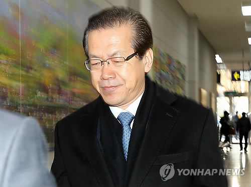 굳은 표정의 박재경 BNK금융지주 사장