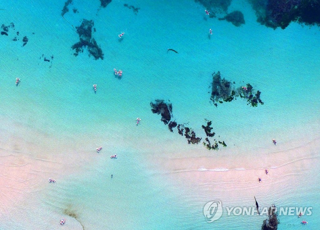하늘에서 본 제주 애월 한담 해변