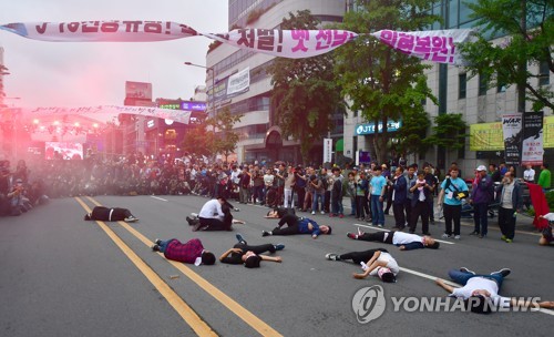 다시 눈앞에 펼쳐지는 광주 '오월'