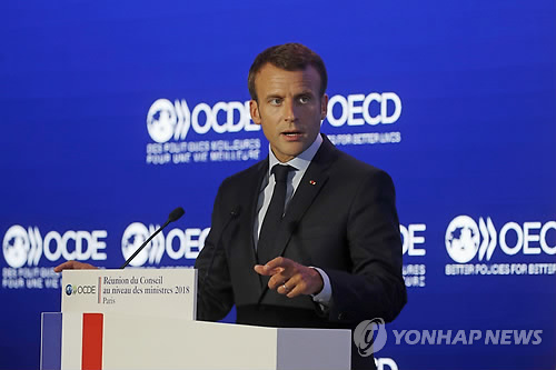 마크롱, OECD 각료이사회 기조연설…WTO 개혁 제안