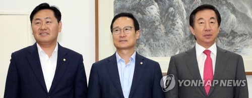 3당 원내대표 회동 포토타임 '찰칵'