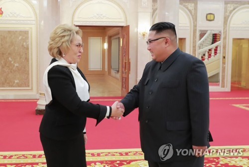 김정은, 방북 러시아 상원의장 면담