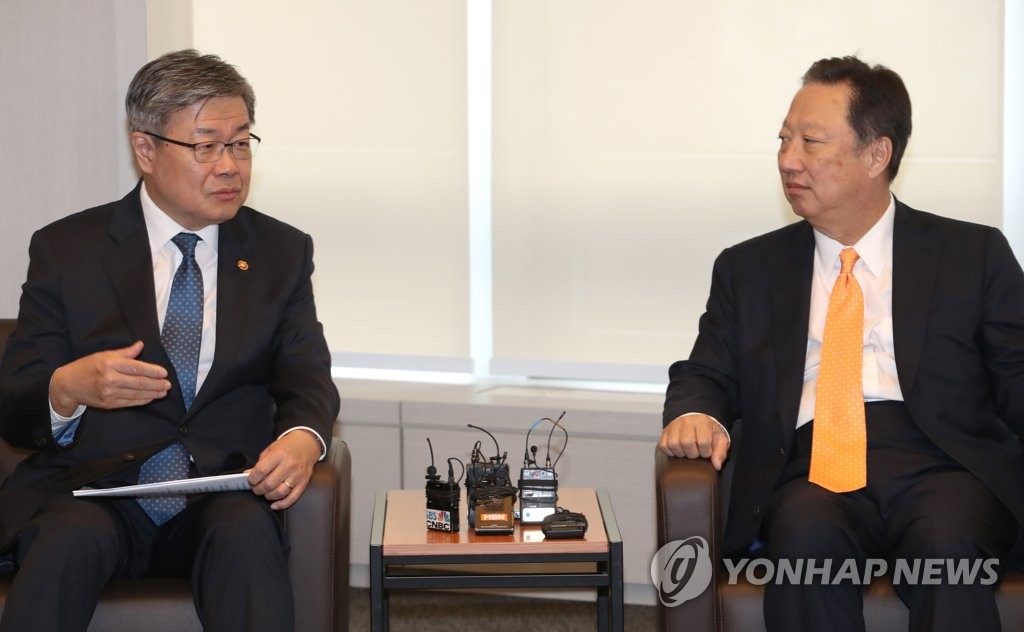 박용만 대한상의 회장 만난 이재갑 고용노동부 장관