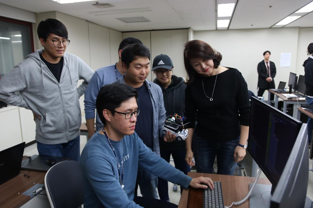 포스코 AI 교육생의 학습 모습