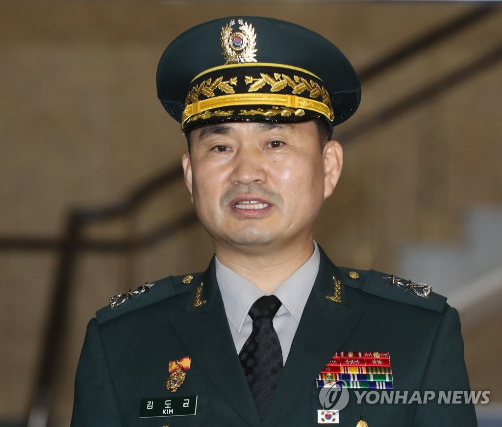 발언하는 김도균 남북장성급회담 수석대표