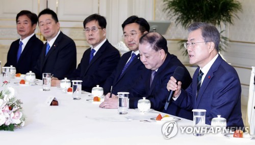 문 대통령, '한일의원연맹 대표단'
