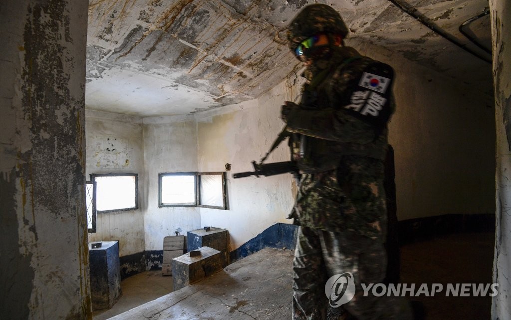 그대로 보존된 고성 GP 내부