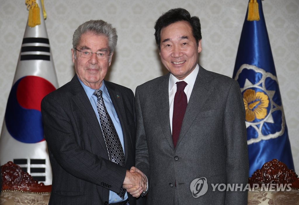 PM meets ex-Austrian president PM meets ex-Austrian president
