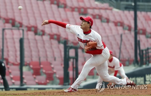8회 초 교체 출전 KIA 고영창