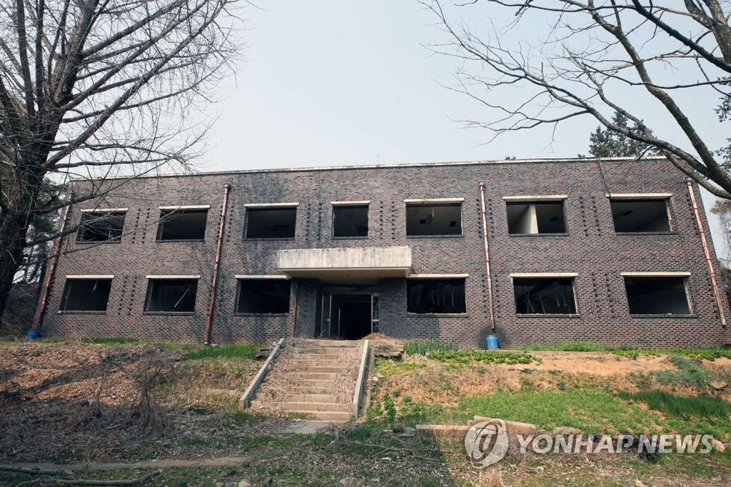 505보안부대 내무반 건물