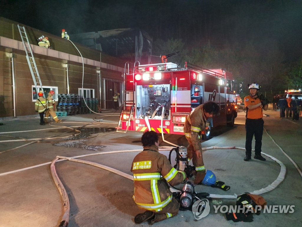 수소탱크 폭발사고 현장 인근 공장서 불…"인명피해 없어"
