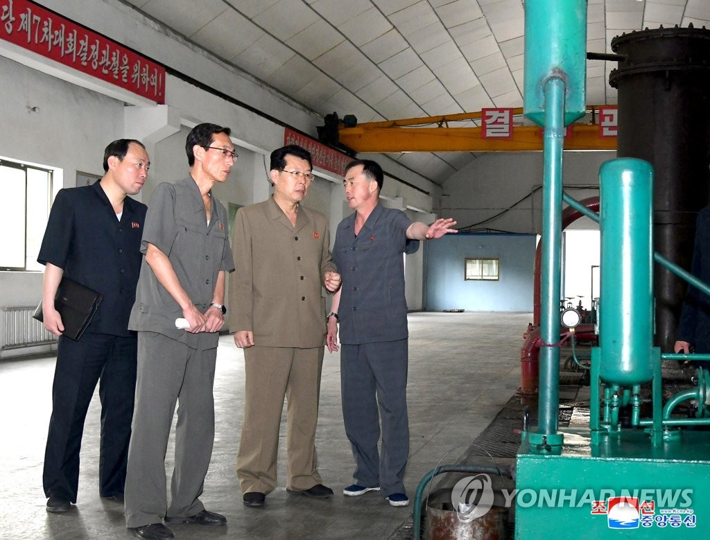 N. Korean premier inspects thermal power complex N. Korean premier inspects thermal power complex