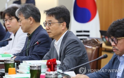 모두발언하는 박준식 최저임금위원장