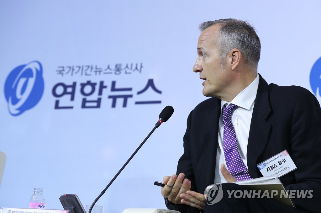 발언하는 자일스 휴잇 AFP 아태지역 편집총국장