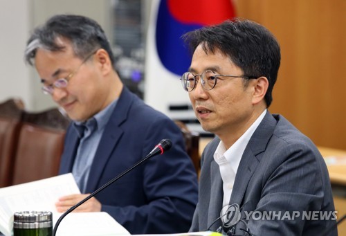 2020년 최저임금 결정 설명하는 박준식 위원장