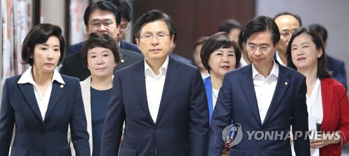 황교안-나경원, 최고위원들과