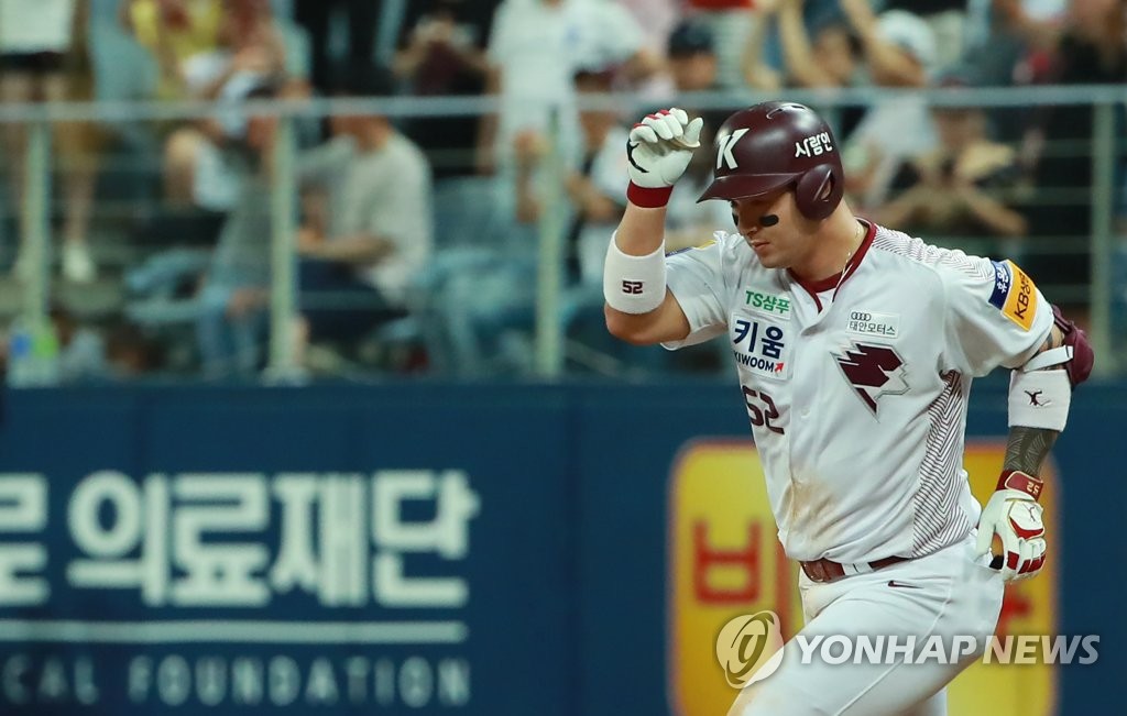 In this file photo from Aug. 11, 2019, Park Byung-ho of the Kiwoom Heroes rounds the bases after hitting a solo home run against the Doosan Bears in the bottom of the sixth inning of a Korea Baseball Organization regular season game at Gocheok Sky Dome in Seoul. (Yonhap)