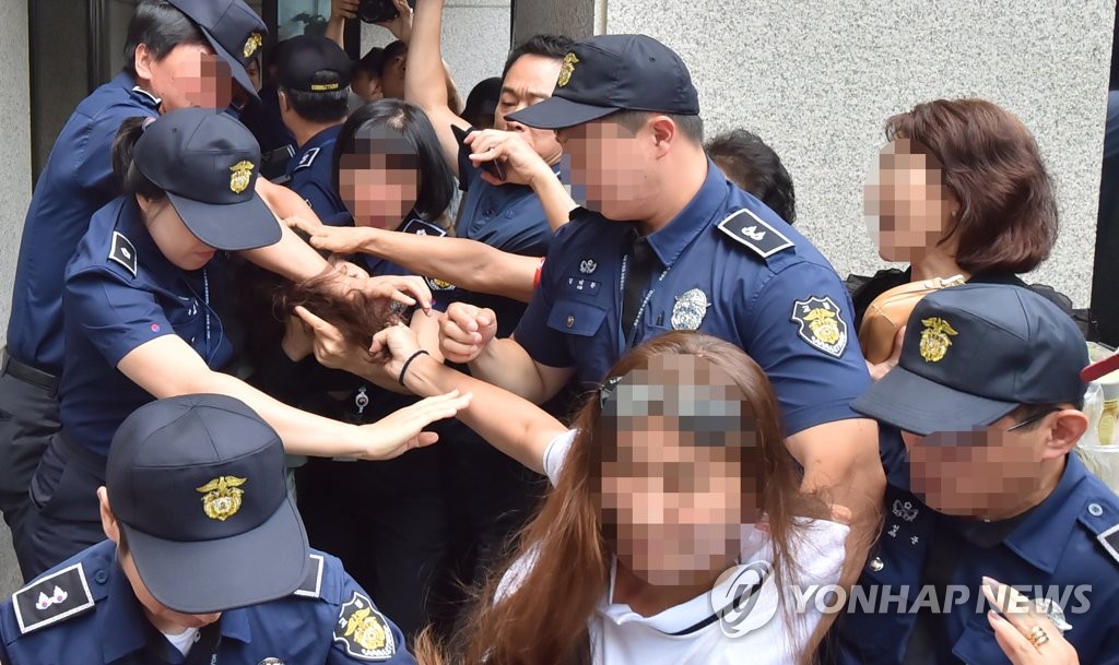 머리채 잡힌 고유정