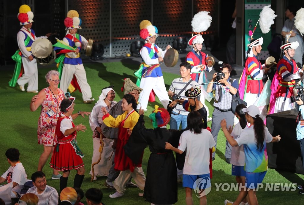세계인의 축제 마무리