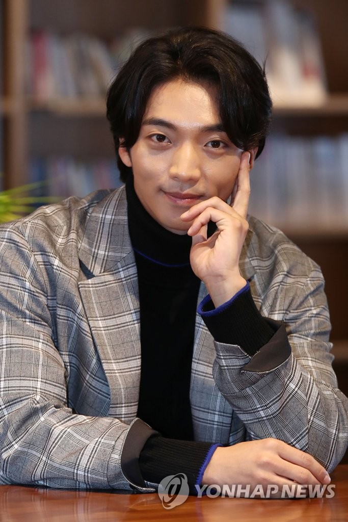 S. Korean actor Hwang Hee S. Korean actor Hwang Hee