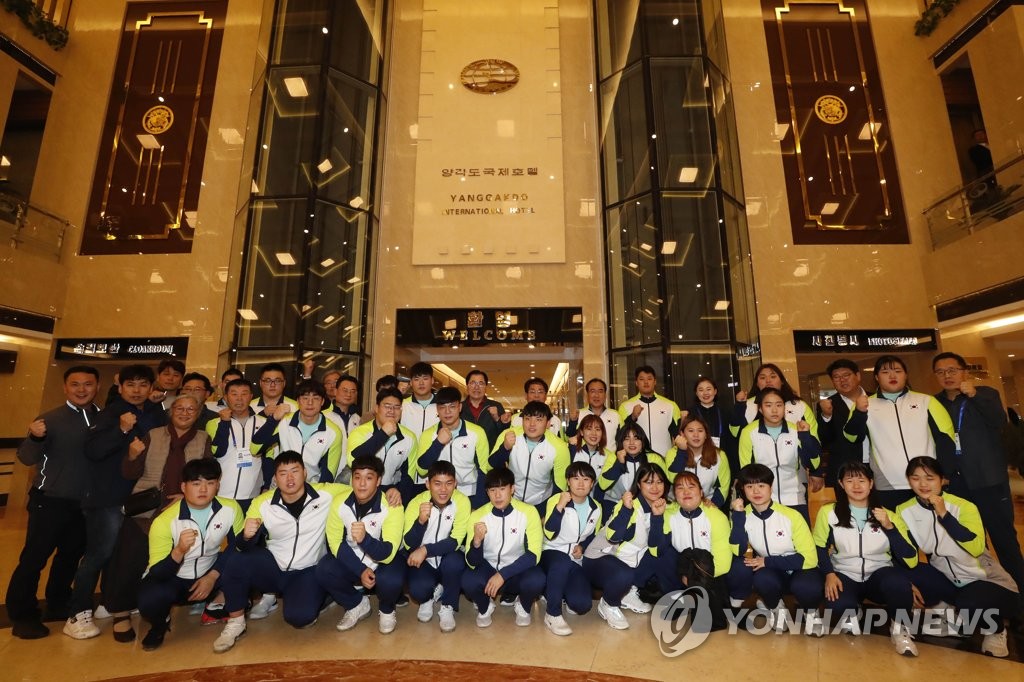 重量挙げ韓国代表第2陣 平壌到着 重量挙げ韓国代表第2陣 平壌到着