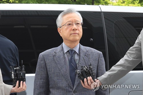 '부정채용 혐의' 이석채 전 KT 회장 1심 유죄