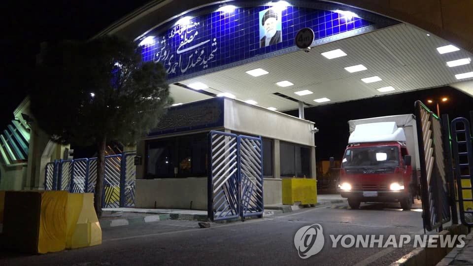 이란 포르도 농축시설로 옮겨지는 우라늄 가스