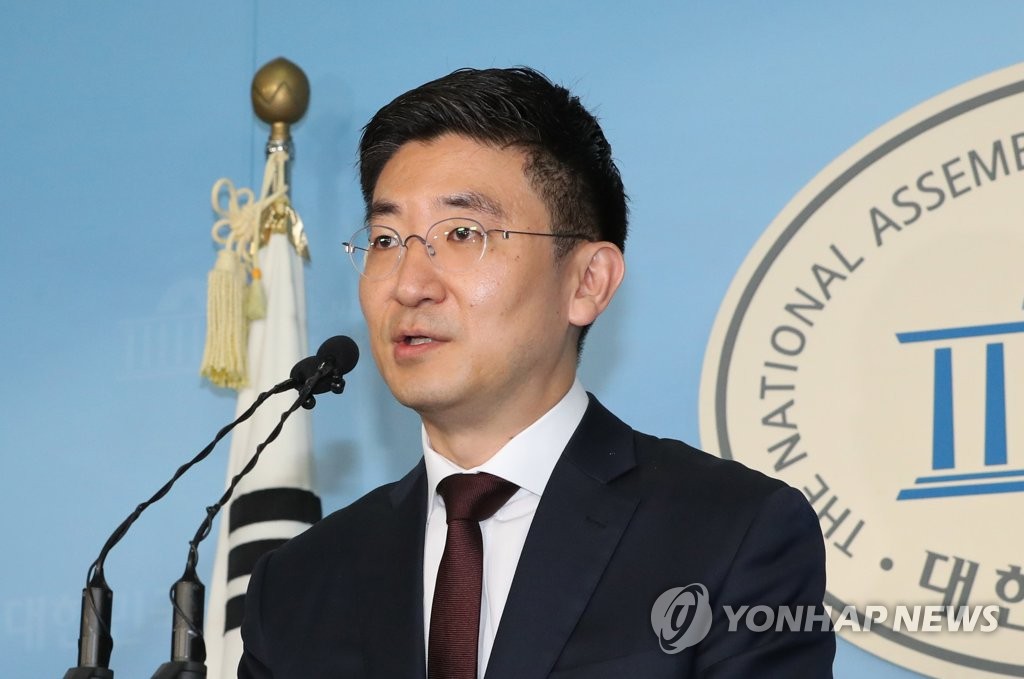 총선 불출마 선언하는 김세연