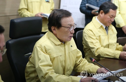 이해찬, "실종자 가족에 최대한 협조해달라"
