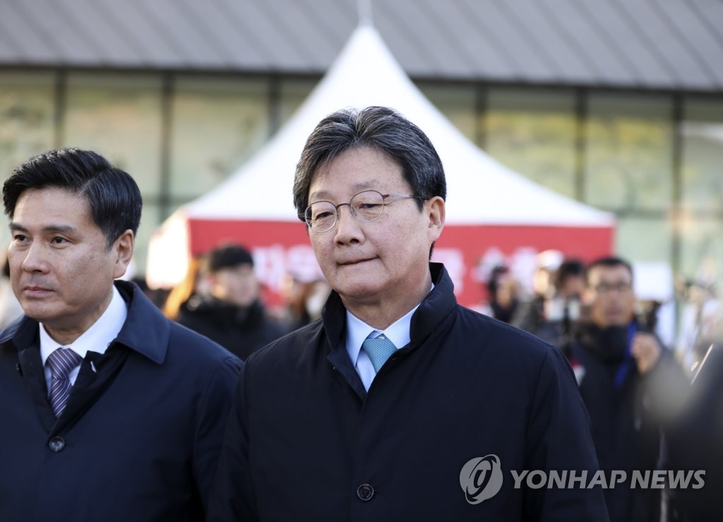 농성장 찾은 유승민 의원