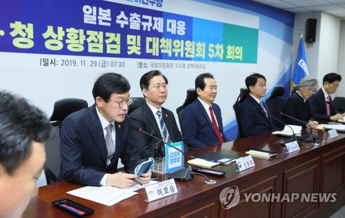 일 수출규제 당정 발언하는 이호승 경제수석