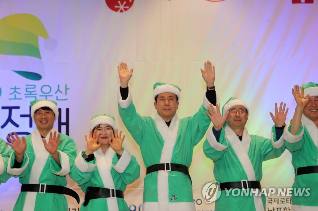 초록 산타로 변신