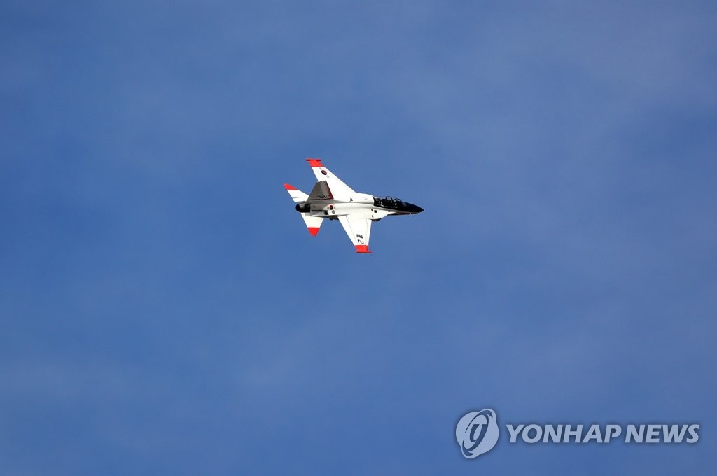 소링 이글, T-50 비행 훈련