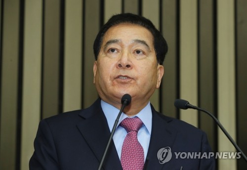 의총 발언하는 심재철