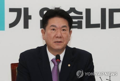 발언하는 이동섭 원내대표 권한대행