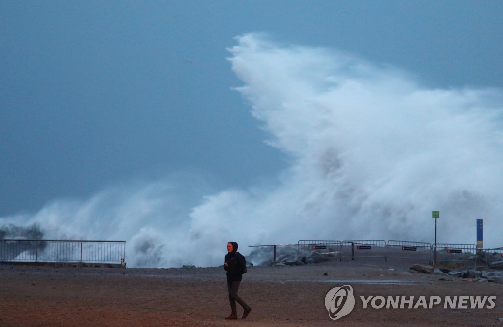 태풍 '글로리아'가 강타한 스페인 해변