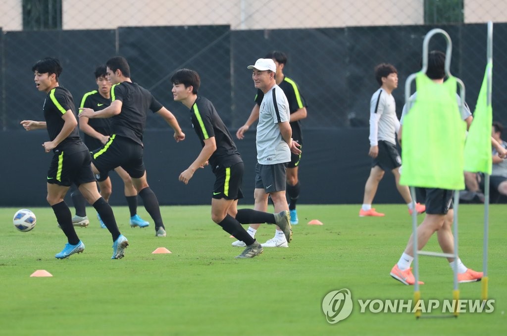 흐뭇한 김학범