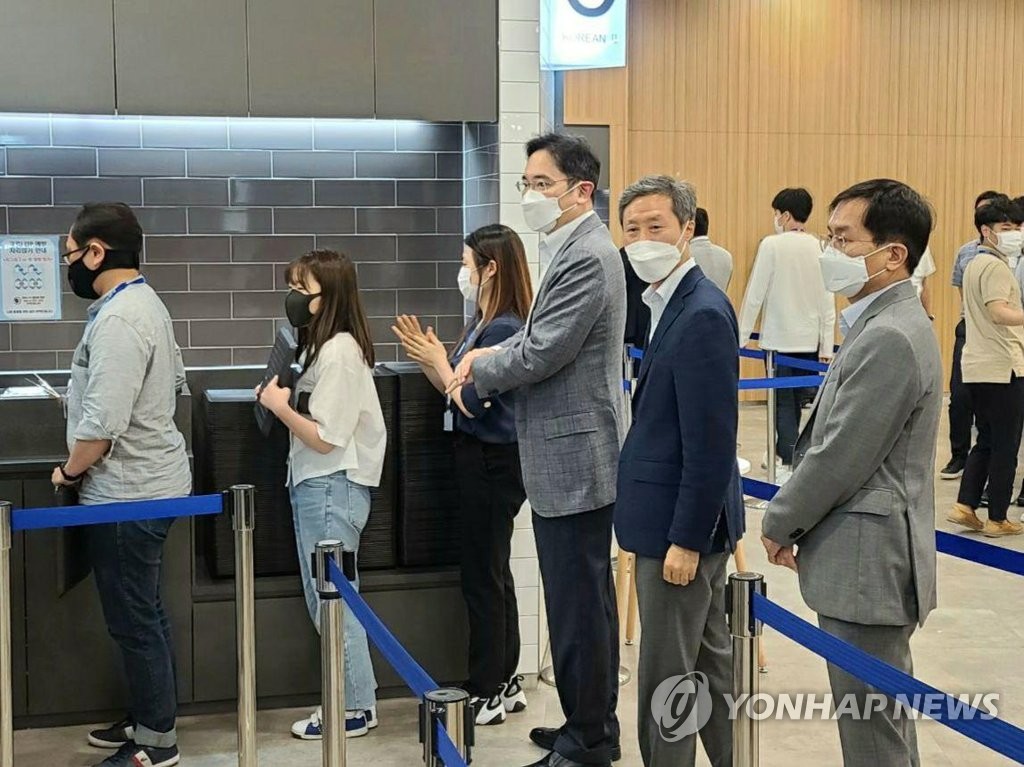 이재용 부회장, 세메스 천안사업장 방문