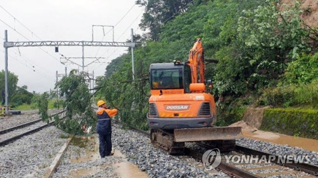 한국철도, 집중호우로 인한 피해 복구작업
