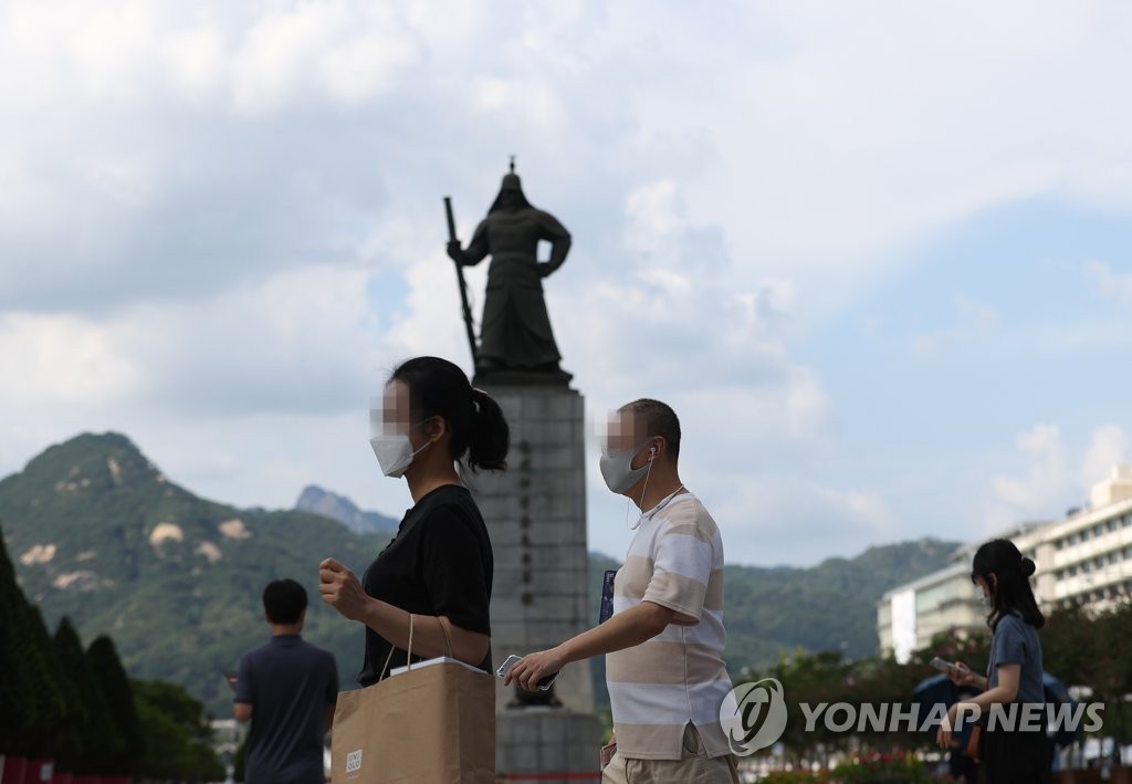 서울시 "오늘 자정부터 마스크 착용 의무화"