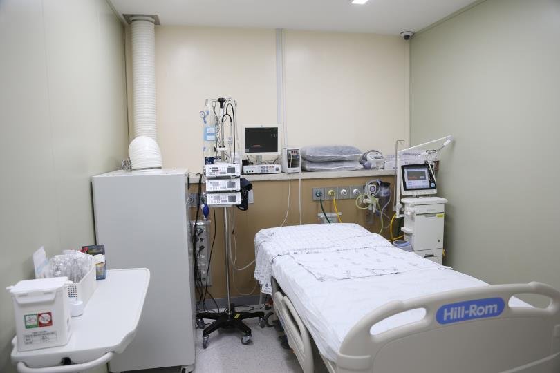 서울대병원, 코로나19 중증환자 병동 추가…총 20병상