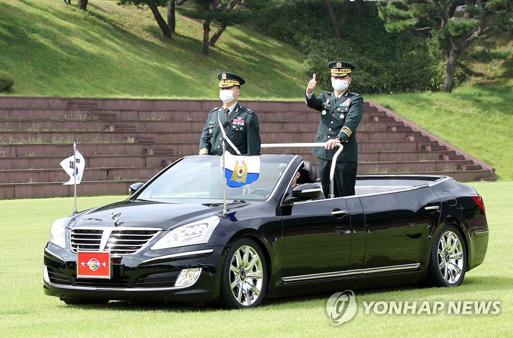Outgoing Army chief of staff Outgoing Army chief of staff
