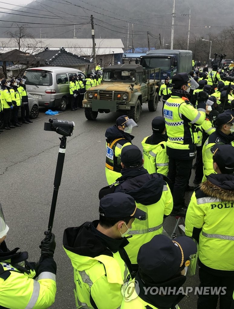 Transport of equipment for THAAD base Transport of equipment for THAAD base