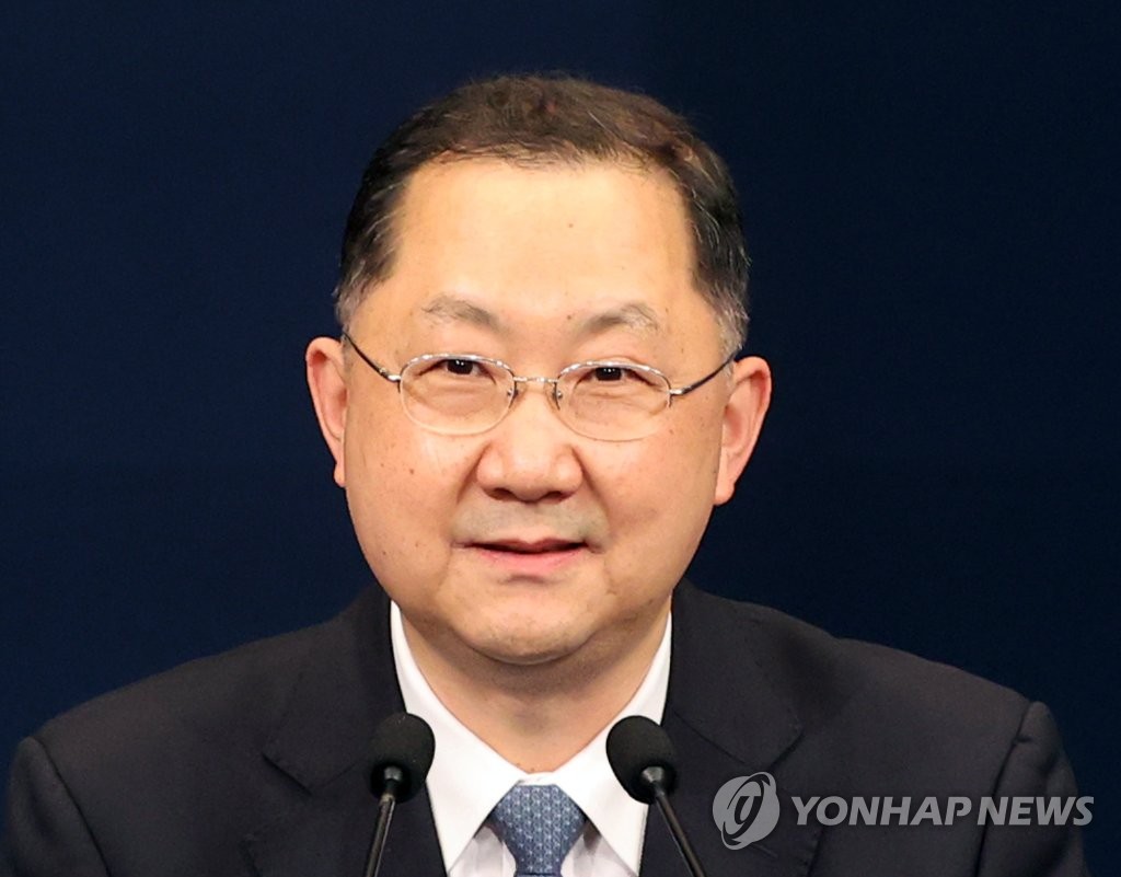 문 대통령, 김진국 신임 민정수석 임명